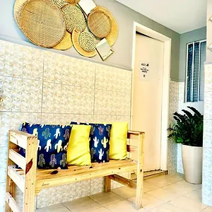 https://hostel-pousada-e-pernambucana-601.portodegalinhashotels.com